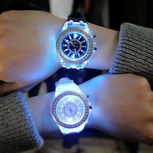 LED Flash Luminous Watch Personality trends students lovers jellies men's watches light Wrist Watches reloj mujer часы женские Utoper